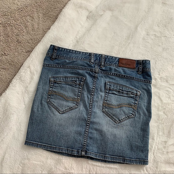 3/30$🤍 TWIK | denim skirt size 30 - Picture 3 of 10